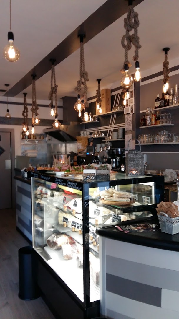 Oasi Pub Café