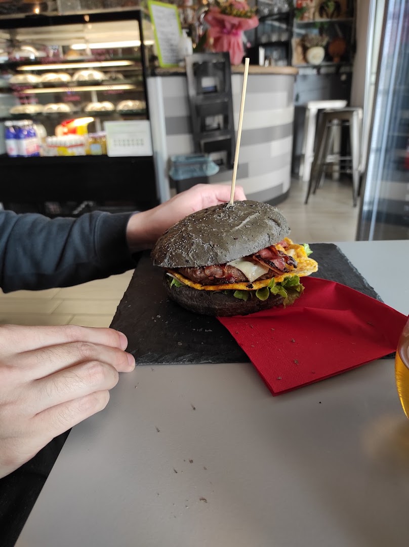 Oasi Pub Café