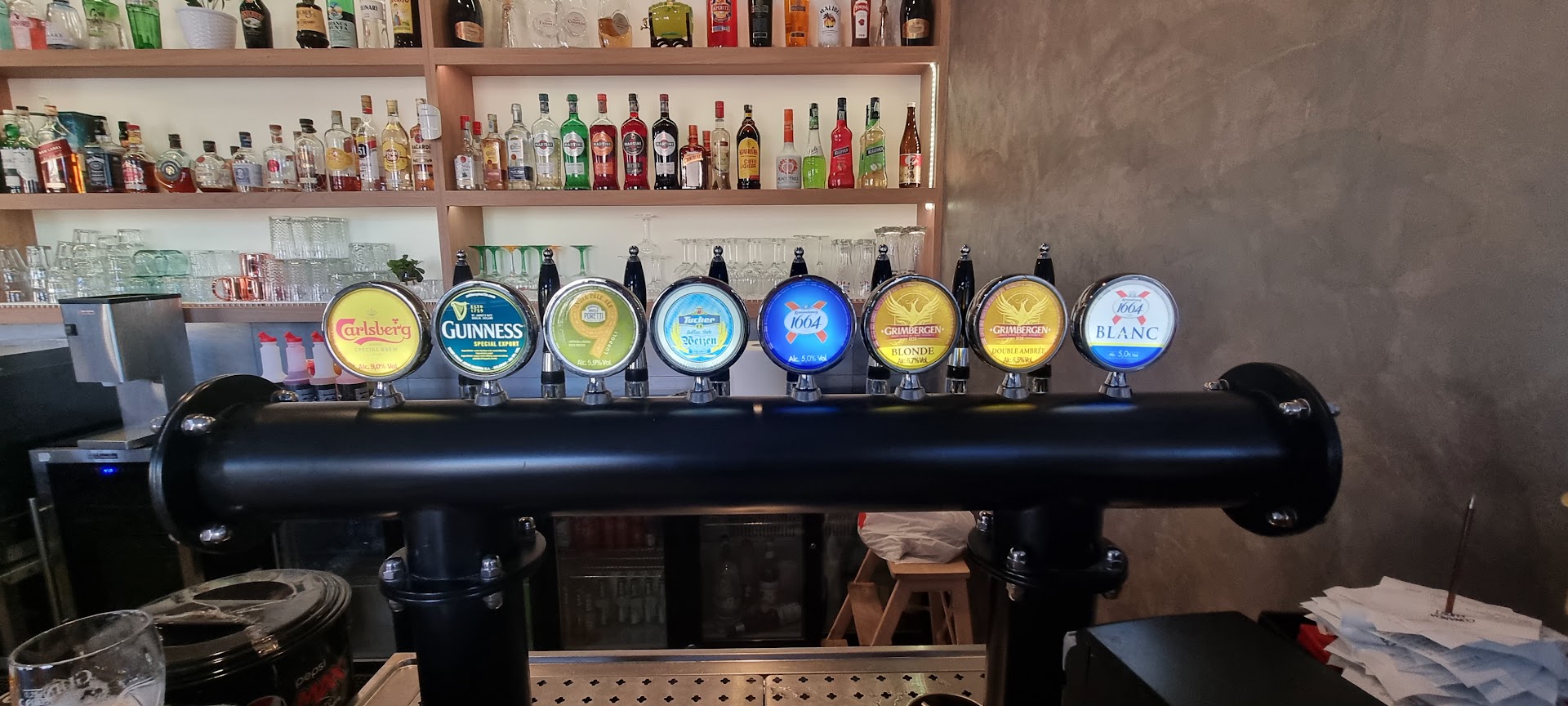 Oasis Lounge Bar