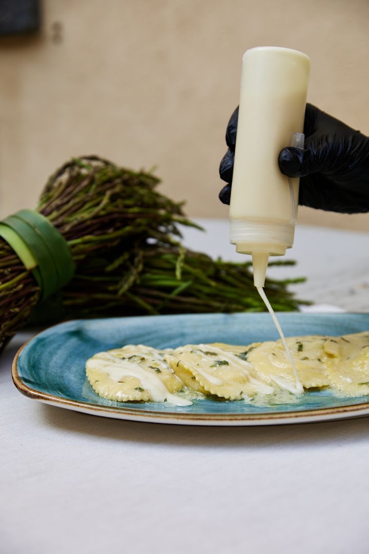 Officina del Gusto Bracciano - Vino - Cucina - Pizza -