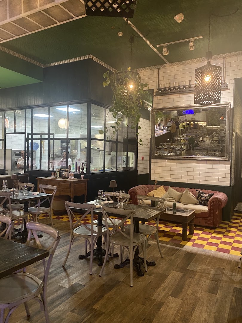 Oggi Pizza & Restaurant