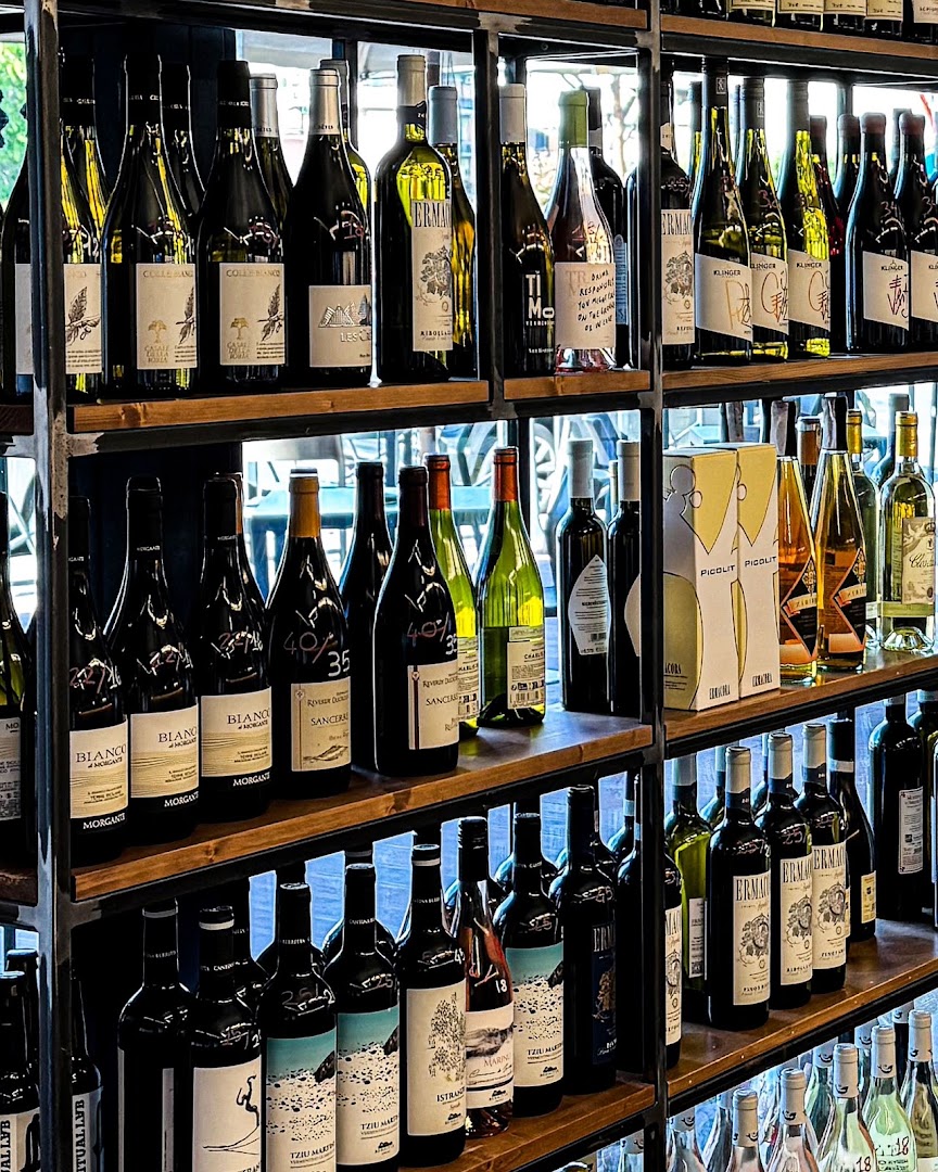 Oinos Wine Bistrot
