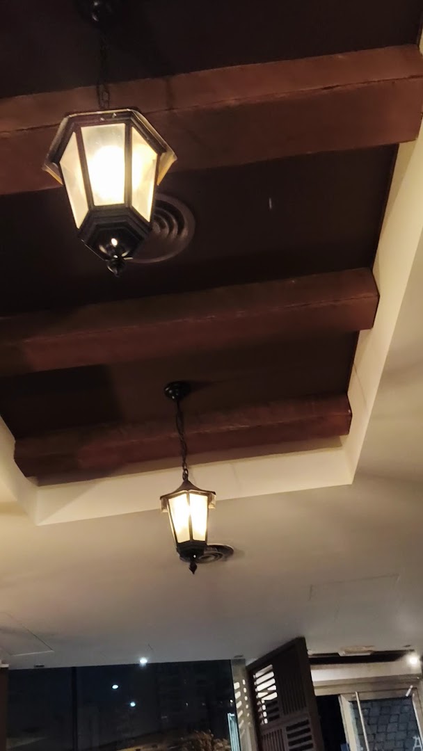 Oktoberfest Pub, Bari