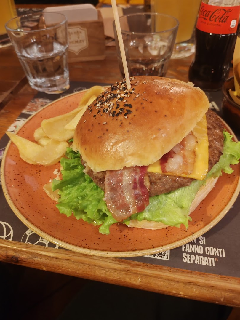 Old Pub Pizzeria Albachiara