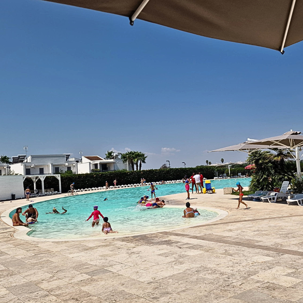 Olimpo di Zeus Metaponto | Spiaggia | Piscina | Ristorante | Padel e Soccer