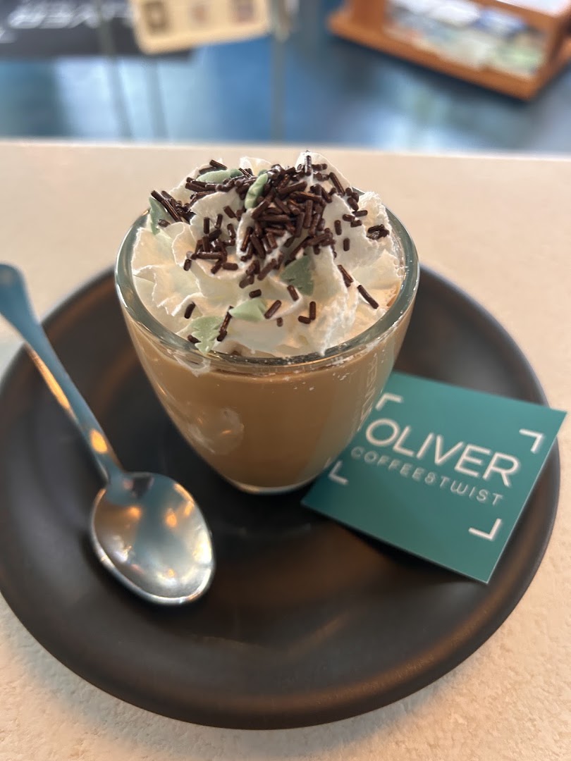 OLIVER COFFEE & TWIST