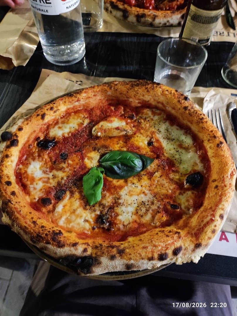 OLTRE - La Pizza Contemporanea, Barletta