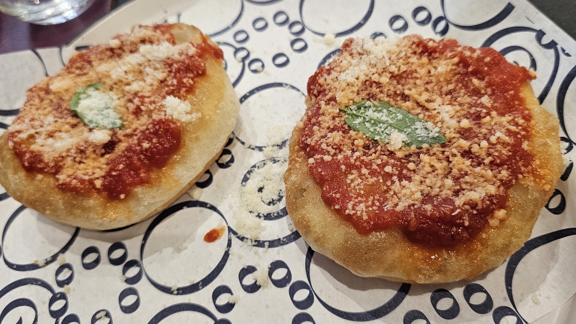 Oltre Pizzeria Democratica, Napoli