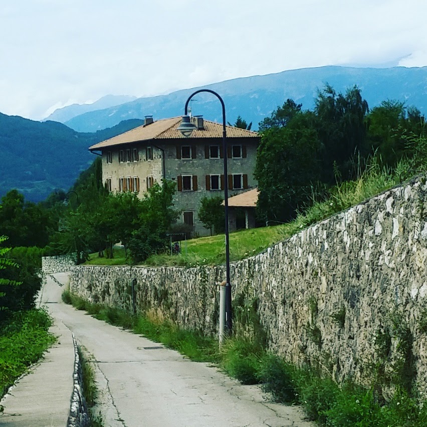 OltreBar, Pero