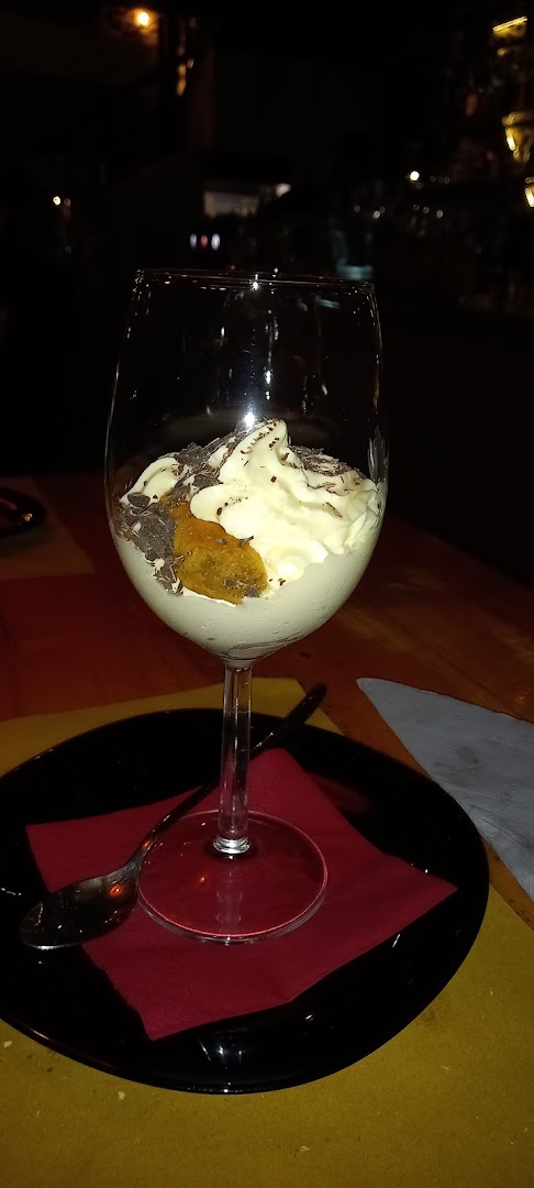 Ombralonga food & drink