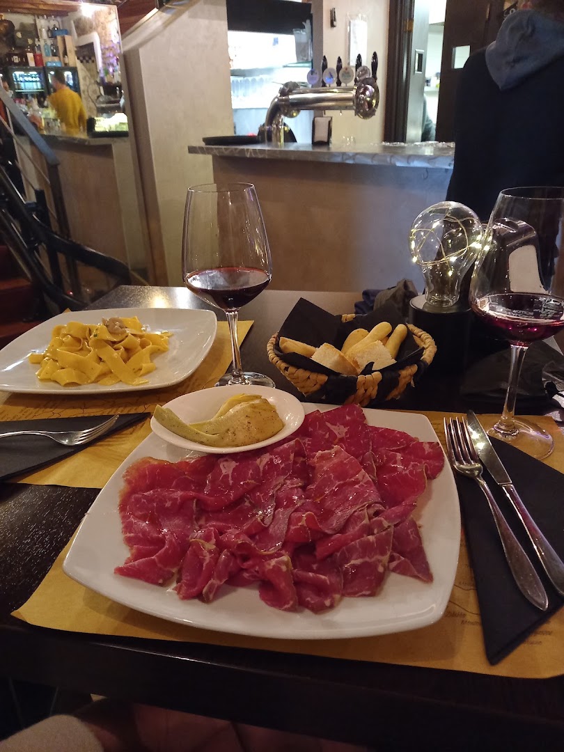 Ombralonga food & drink