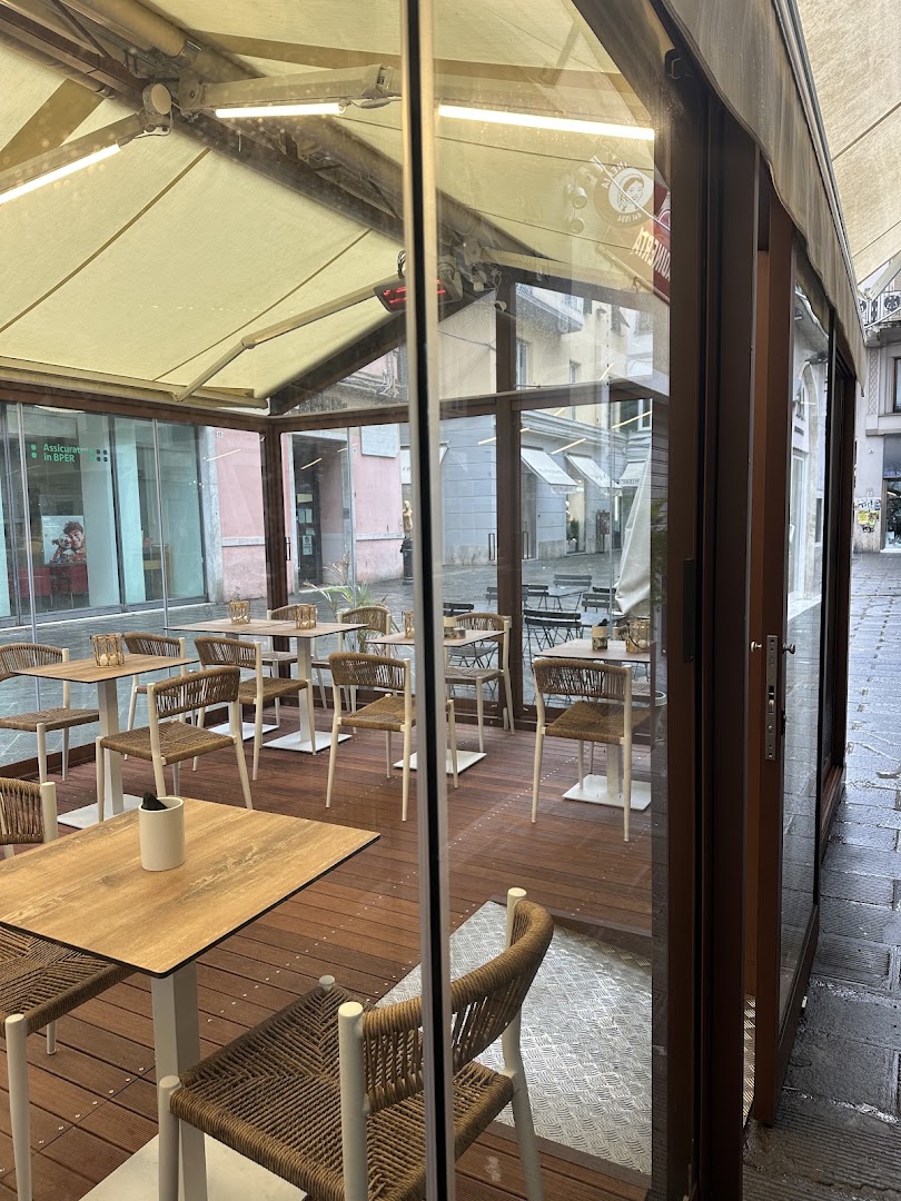 Oncio lounge bar