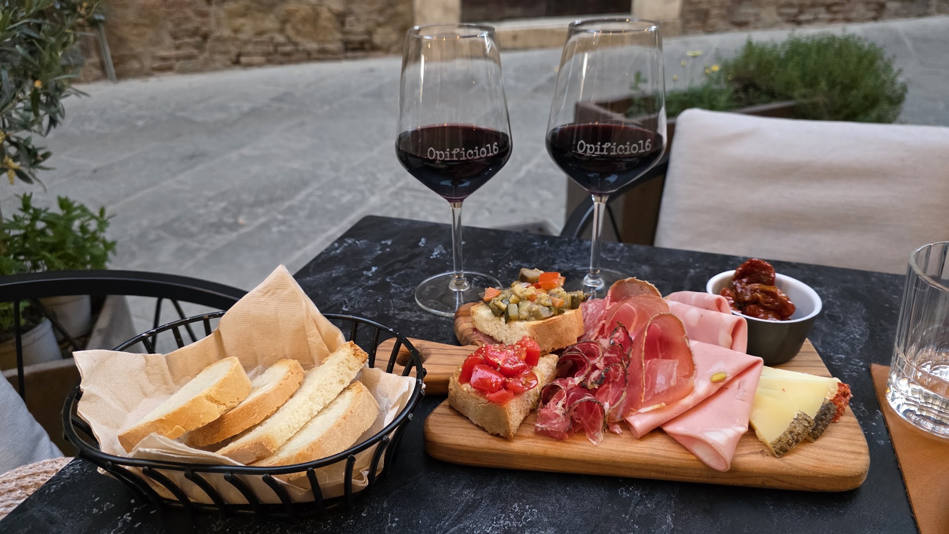 Opificio 16 - Enoteca & Wine Bar