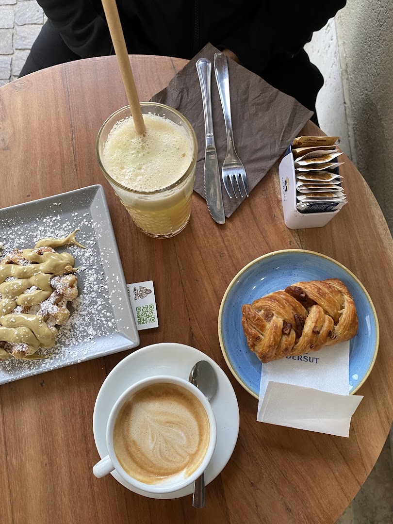 Oranga Coffee & Food