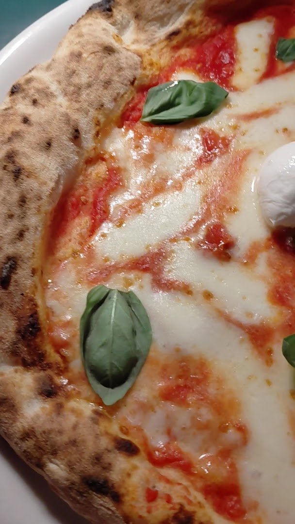 Organic Pizza and Food