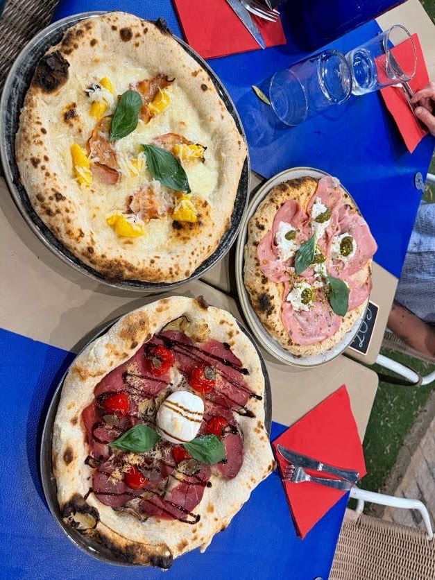 Orion Pizza Experience "Pool & Garden"