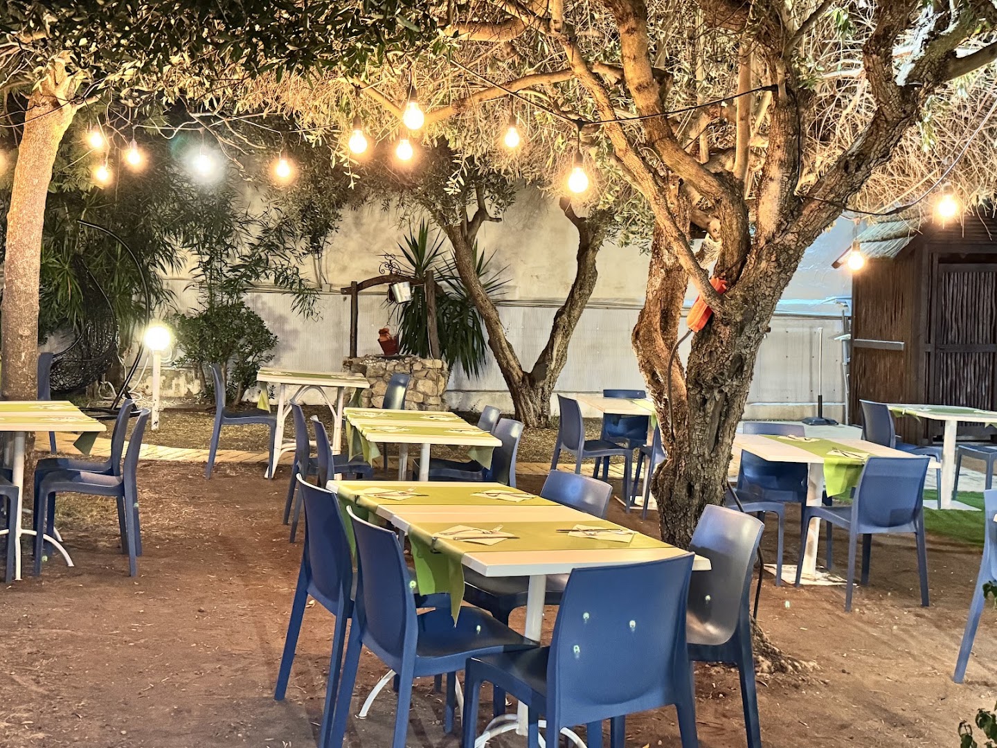 Orion Pizza Experience "Pool & Garden"