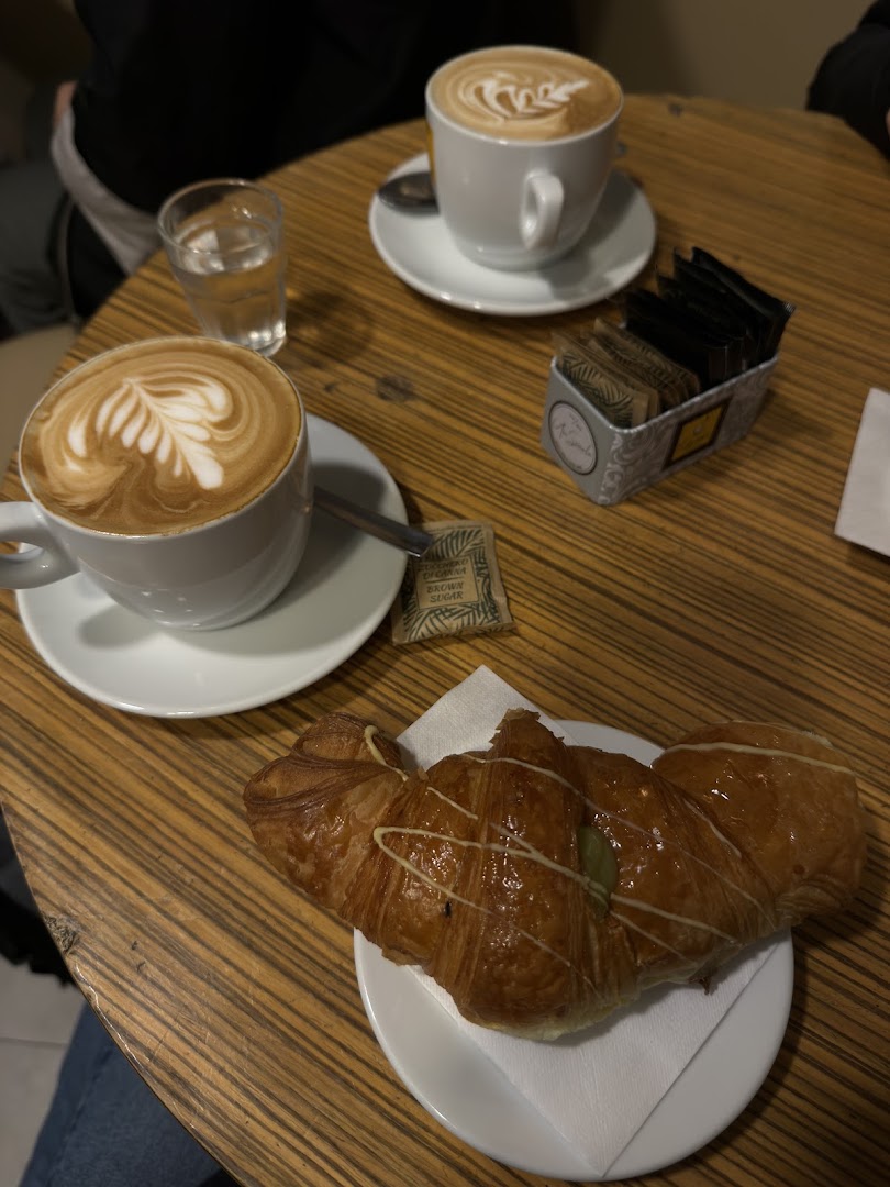 Oro Panzerotto Cafe