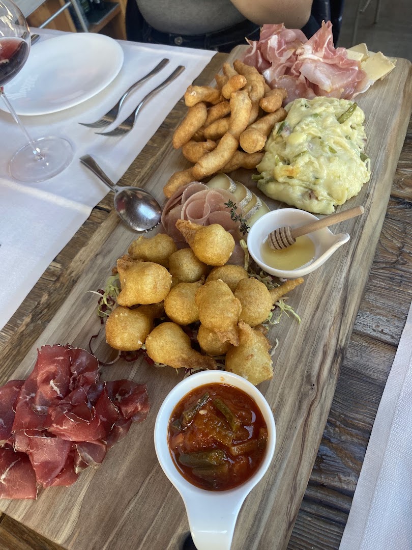 Osteria 99, Chiesa in Valmalenco
