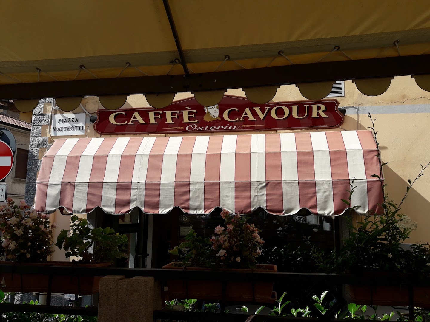 Osteria Caffè Cavour Di Boreanaz Dario