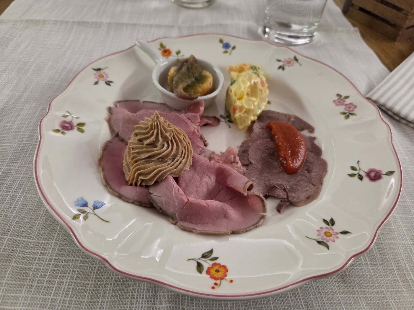 OSTERIA CON GASTRONOMIA LA CADREGA