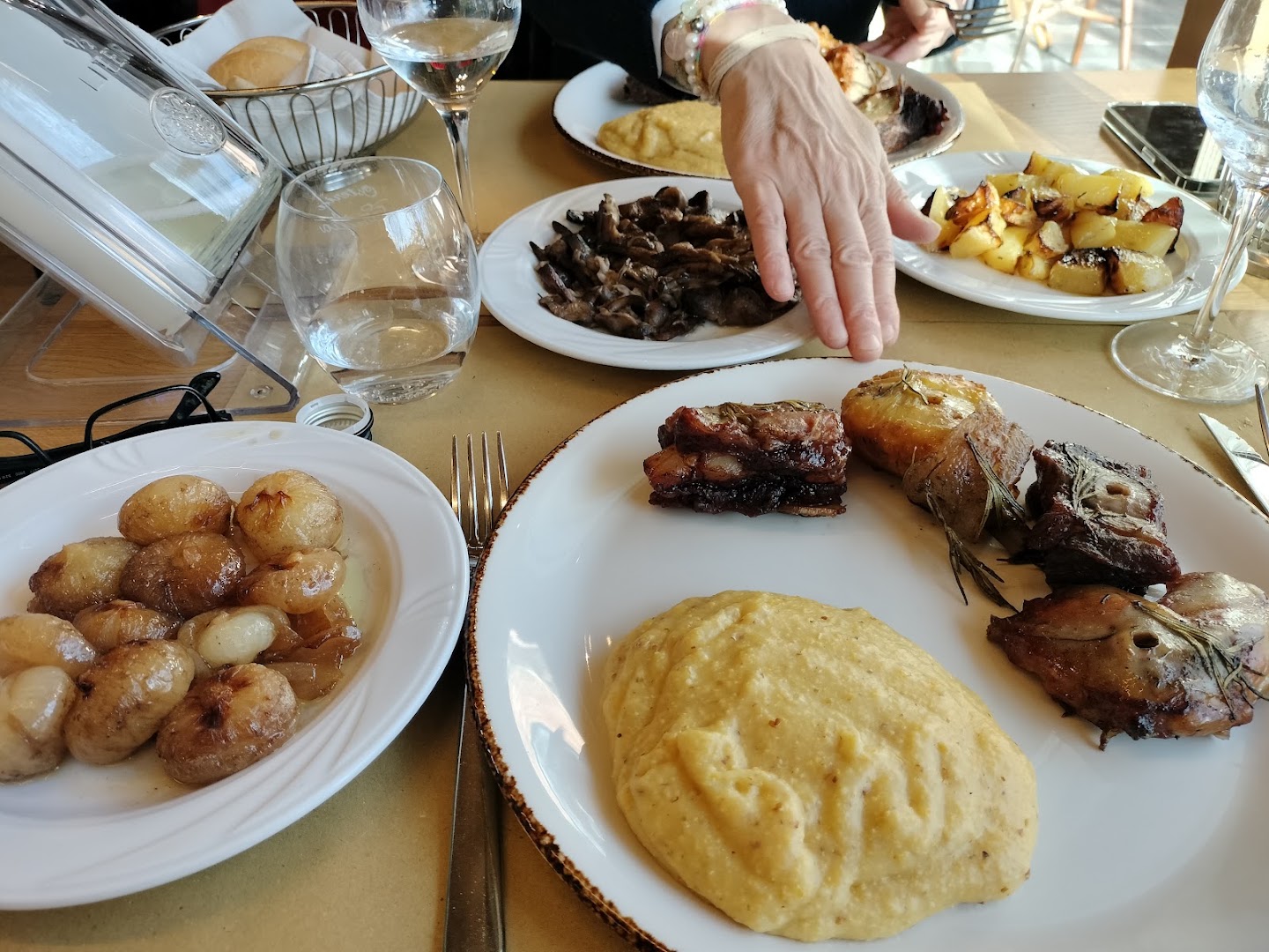 Osteria Emilia