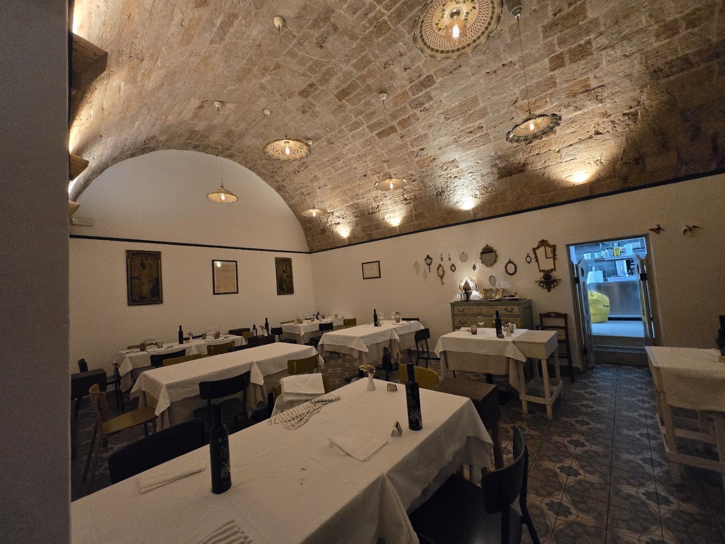 Osteria Luce, Oria