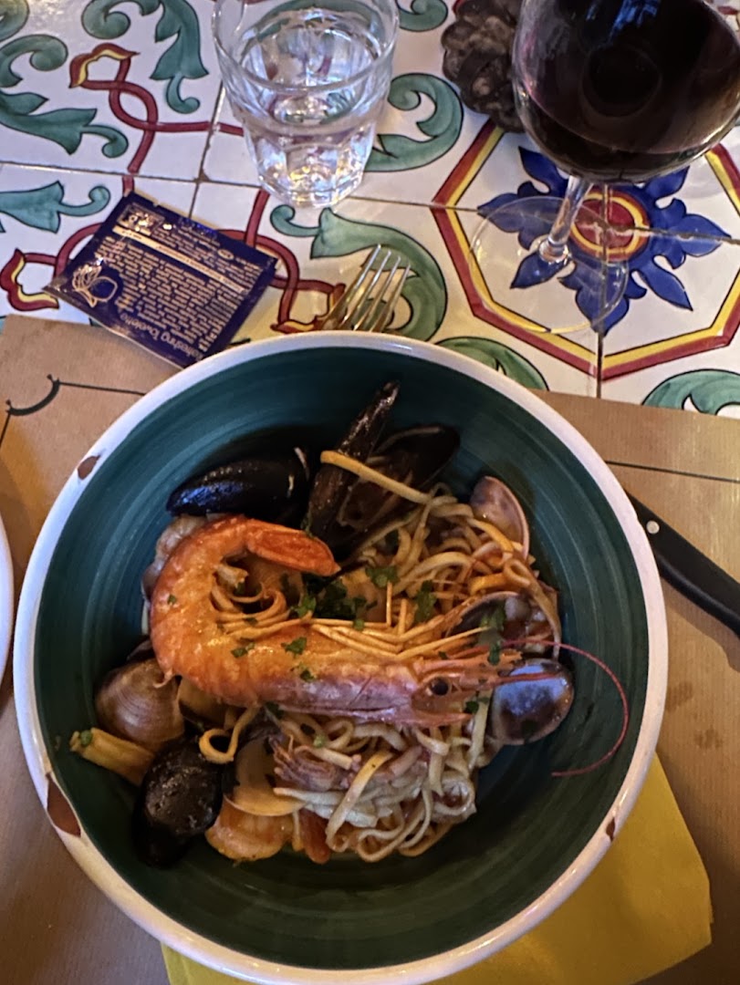 Osteria Mezzaluna