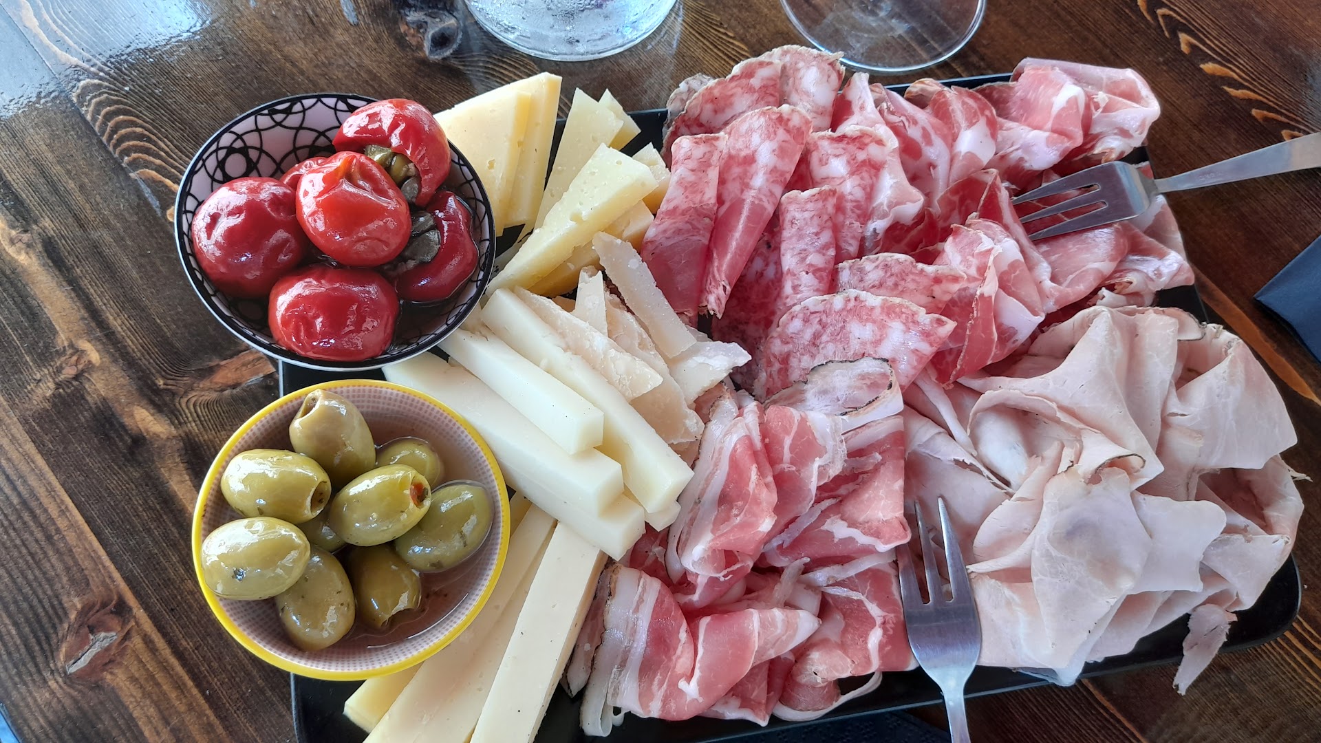 Osteria Mezzaterra