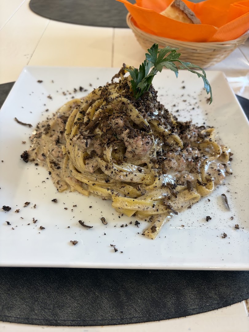 Osteria Mom