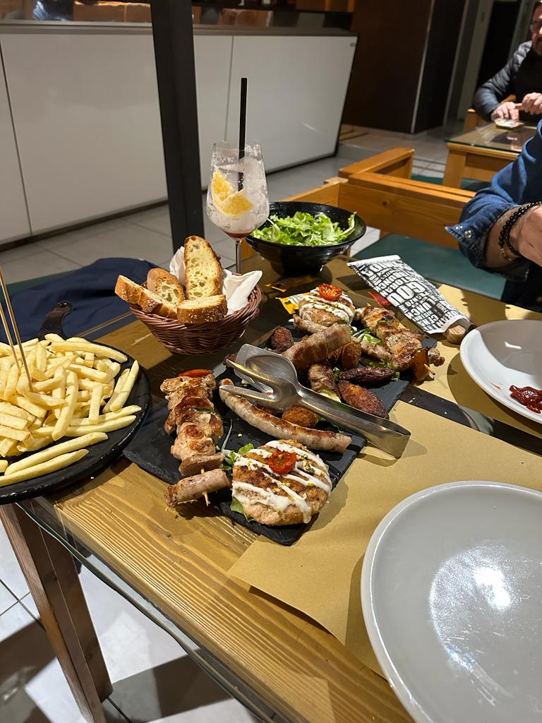 Ottantasette Food E Drink