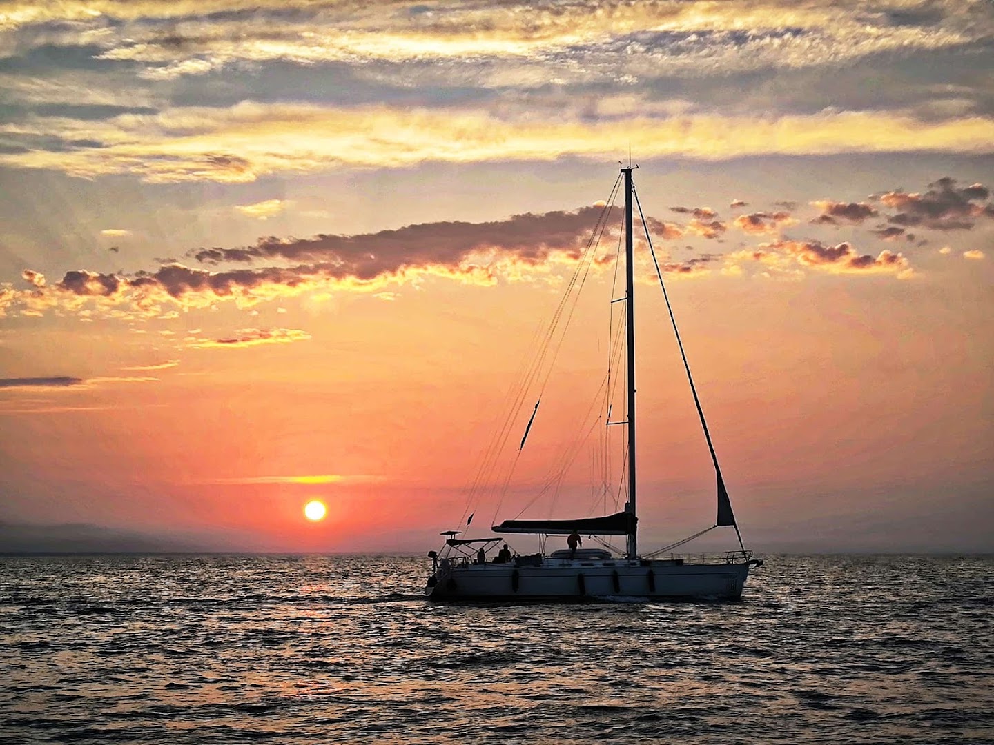 Outcage Sailing Yacht