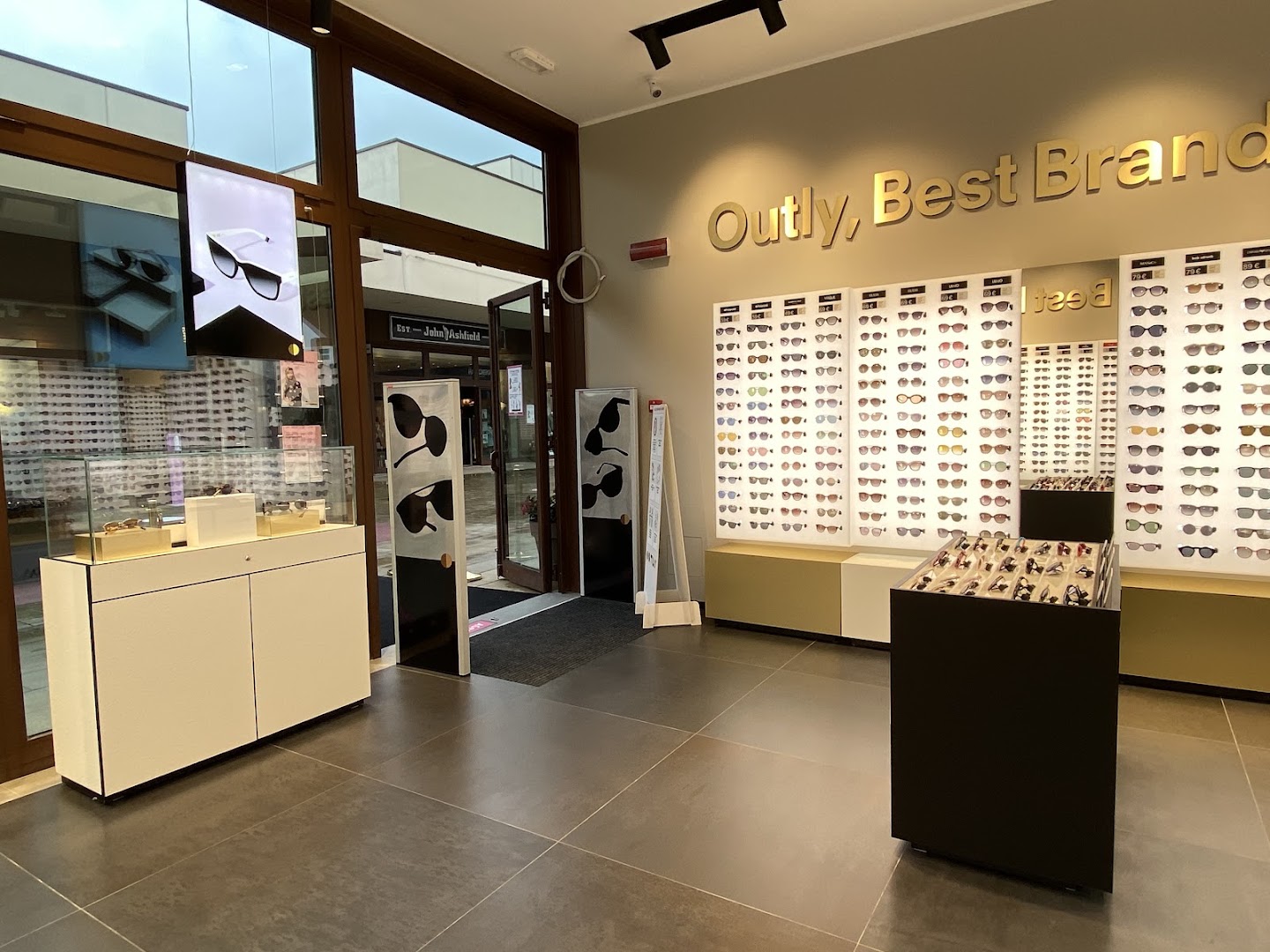 OUTLY - Brugnato 5Terre Outlet Village