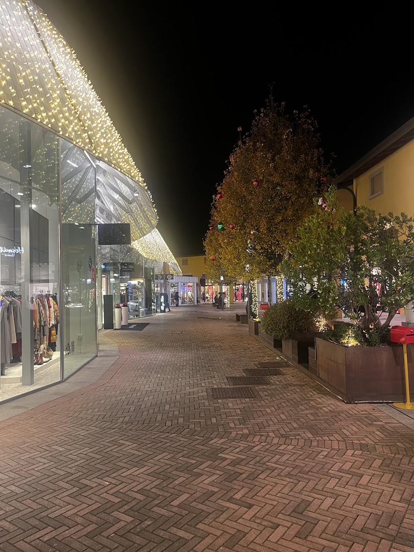 OUTLY - Castel Guelfo The Style Outlets, Castel Guelfo di Bologna