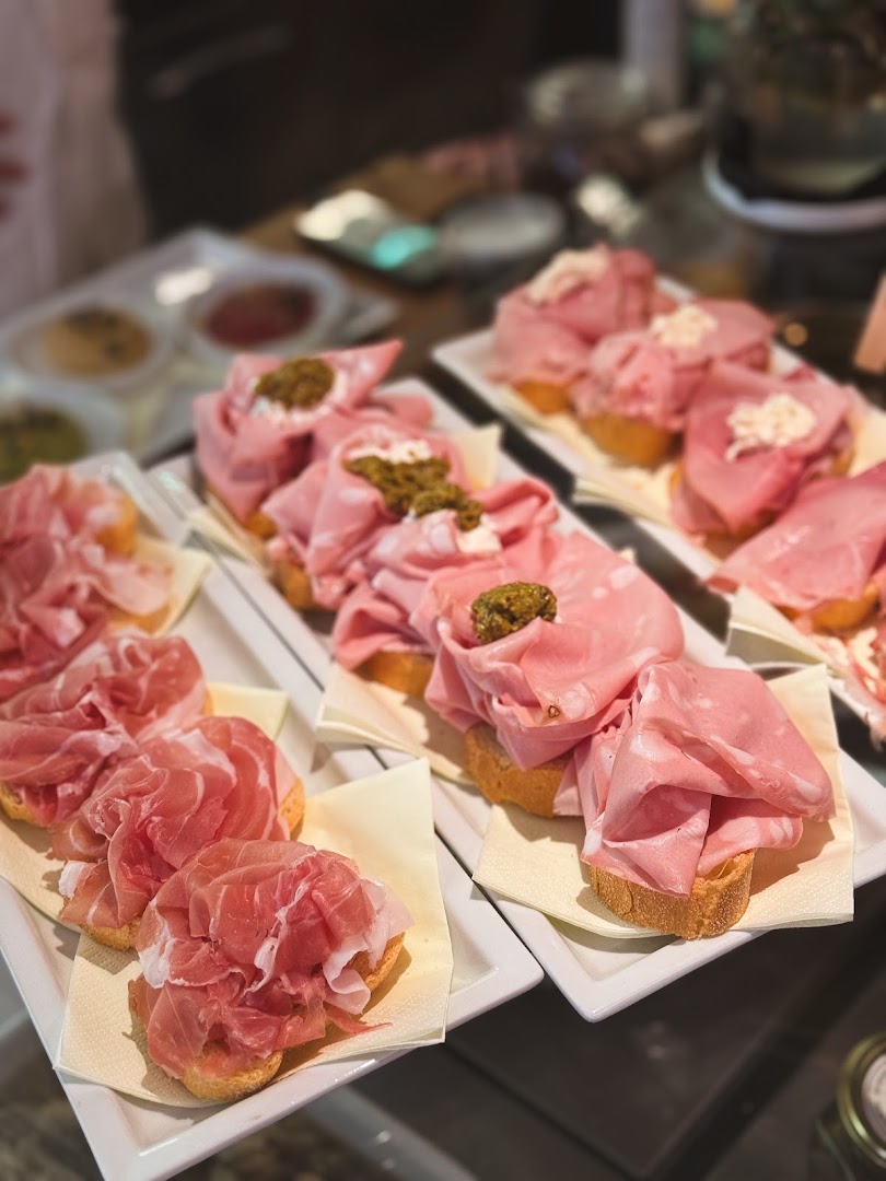 Ovest - Vino, Drink & Cucina