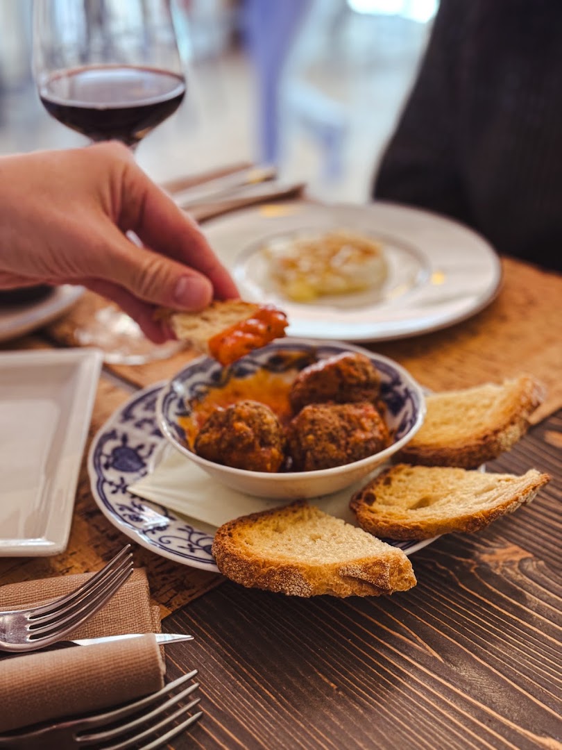 Ovest - Vino, Drink & Cucina