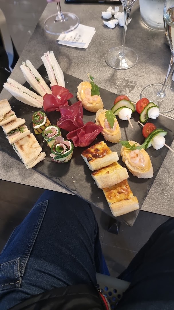 OZONE BAR Food&Drink