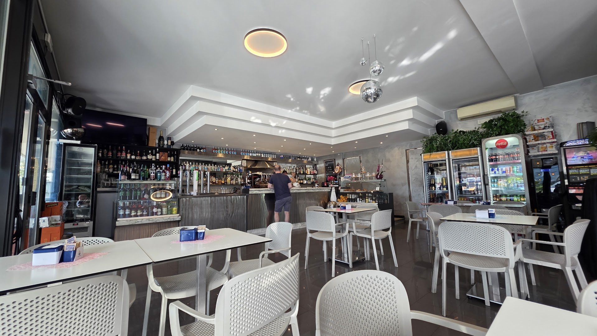 OZONE BAR Food&Drink