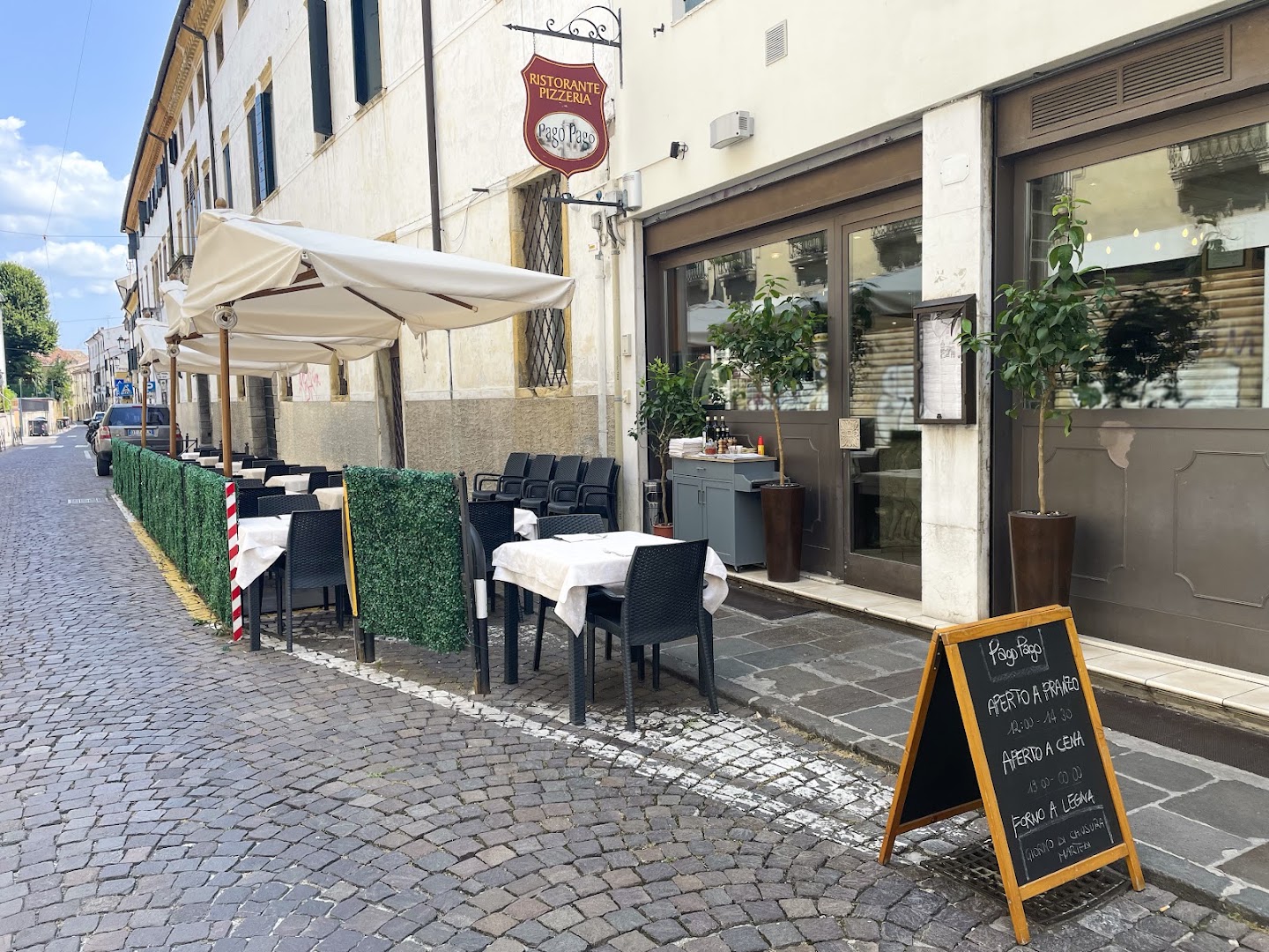 Pago Pago Pizzeria con Ristorante