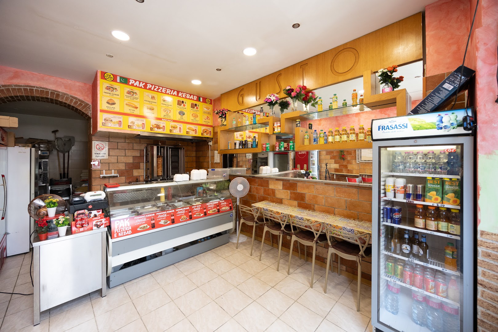 PAK PIZZERIA E KEBAB