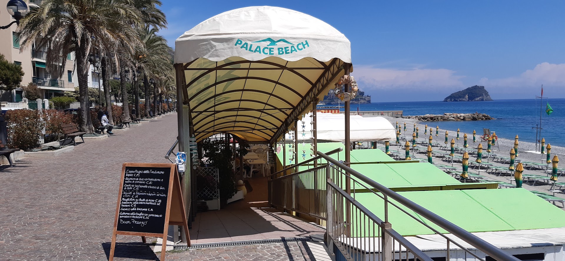 Palace Beach, Spotorno