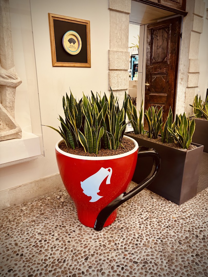 Palazzo Benvenuti Caffè, Trento