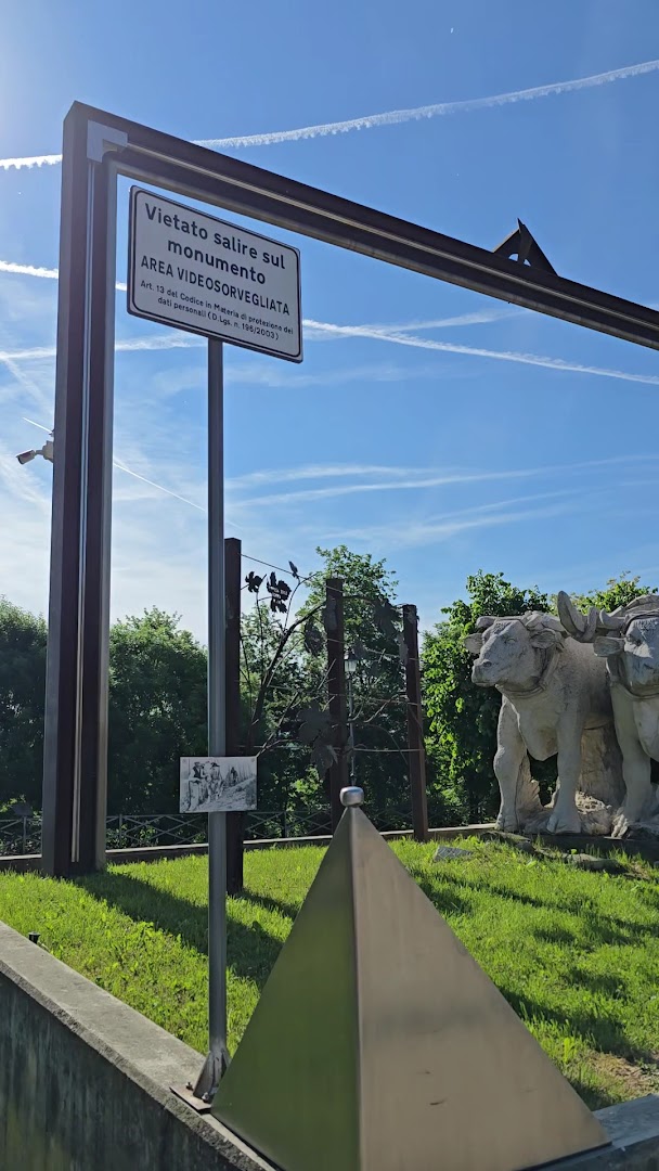 Panchina Gigante 7 - Carrù, Carrù