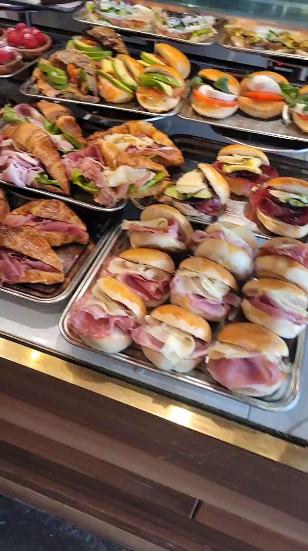 Pandenus Mercato