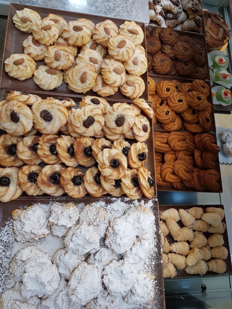 Pane Amore E Fantasia Di Fontanella Giuseppina