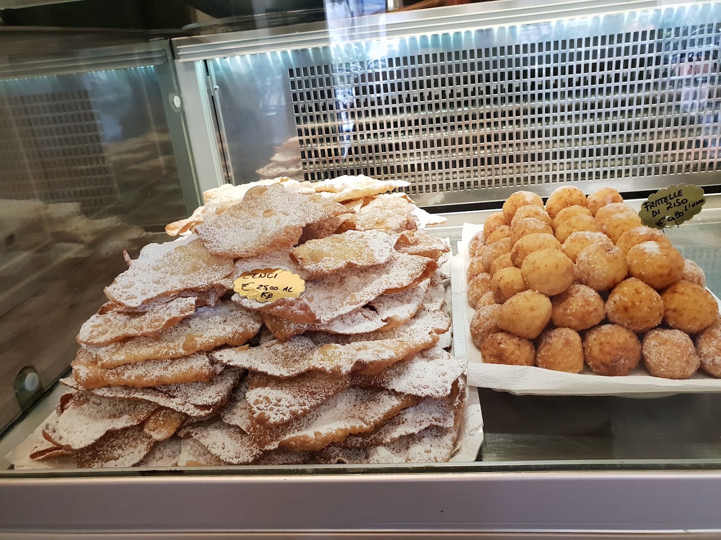 Pane e dintorni di Caushaj Roland