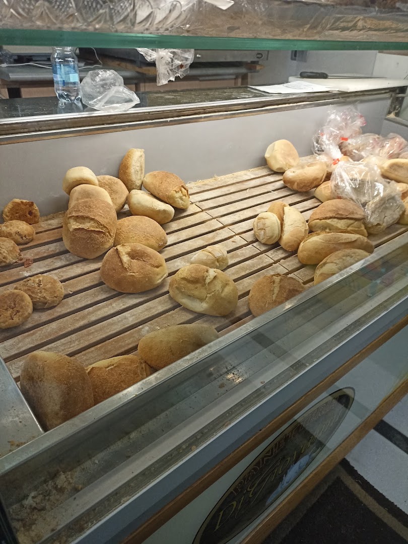Panetteria Di Giovanni....prodotti tipici e salumi