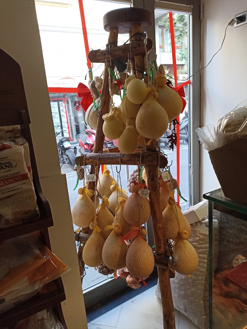 Panetteria Di Giovanni....prodotti tipici e salumi