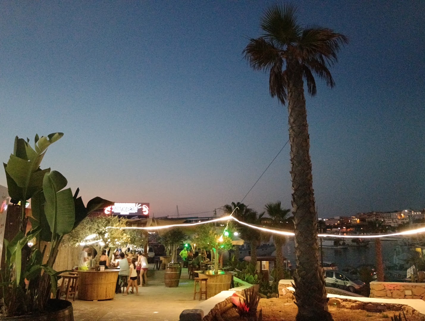 Pani cunzatu BAR SANTUZZA aperitivi lampedusa, Porto nuovo