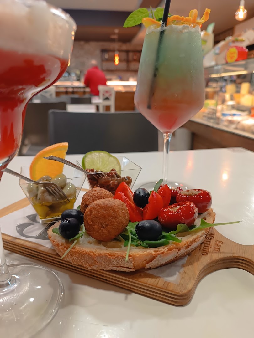 "Panifici Bandinu" Ristorante, Caffetteria,Cocktail bar, Panificio, Salumeria, Villasor